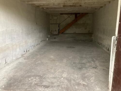 Foto - Stellplatz für Motorrad, kleiner Traktor, PKW Anhänger