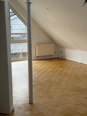 Foto - Helle Dachgeschosswohnung am Weidenauer Giersberg
