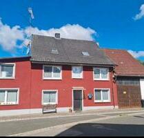 Familienfreundliches Haus mit großer Wohnfläche (235qm) - Burgebrach