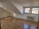 Foto - 3 Zimmer Dachgeschoss Wohnung - 500,00&nbsp;EUR Kaltmiete, ca.&nbsp; 70,00&nbsp;m&sup2;