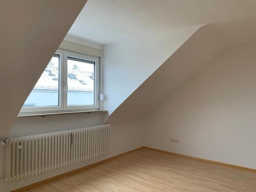 Foto - 3 Zimmer Dachgeschoßwohnung zur Miete in Gerbrunn