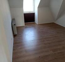 Dachgeschosswohnung - 700,00&nbsp;EUR Kaltmiete, ca.&nbsp; 95,00&nbsp;m&sup2; in Gelsenkirchen (PLZ: 45888) Gelsenkirchen-Mitte