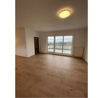 2-Zimmerwohnung mit Terasse u. PKW-Stellplatz und großer Terasse - Mainz Ebersheim