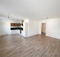 **Provisionsfrei** schöne, sehr zentrale 4-Zimmer-Wohnung - Vöhringen