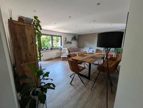 Foto - Großzügige 4 Zimmer Eigentumswohnung mit 2 Balkonen und Garage
