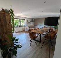 Großzügige 4 Zimmer Eigentumswohnung mit 2 Balkonen und Garage - Otterberg