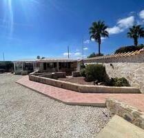 Alicante - Bungalow mit großem Grundstück in la Marina - Brilon