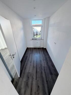 Foto - Frisch renovierte 5-Zimmer-Wohnung in Kürbitz – ca. 83 m²