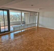 Lichtdurchflutete und großzügig geschnittene 5-Zimmer-Wohnung - Stuttgart Birkach