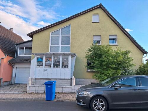 Foto - Großes Einfamilienhaus mit Garten, Terrassen und Wintergarten
