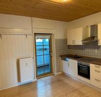 Idar, 2 Z,Küche (mit EBK),Bad,Wintergarten,Vorratskammer,1. OG - Idar-Oberstein