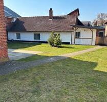 2,5 Zimmer bzw. Anbauwohnung - 600,00&nbsp;EUR Kaltmiete, ca.&nbsp; 65,00&nbsp;m&sup2; in Helmstedt (PLZ: 38350)