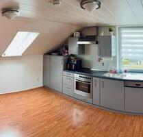 Dachgeschosswohnung (92318 Neumarkt) - Neumarkt in der Oberpfalz Altenhof