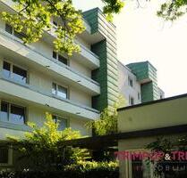 RUHIG, ZENTRAL, MIT AUFZUG! Renovierte 2-Zimmerwohnung am Rande der Innenstadt zu vermieten! - Krefeld