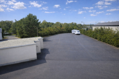 Foto - Stellplatz Auto Wohnwagen Wohnmobil - Befestigt & Sicher