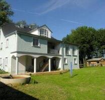 WOLNZACH: 2-Zimmer Mietwohnung auf einem Landsitz in der schönen Hallertau - Optional: Blumen- und Gemüsegarten möglich