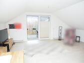 Foto - Dachgeschosswohnung mit Einbauküche und großem Balkon