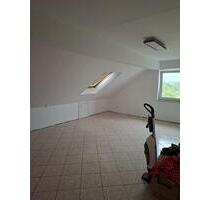 Wohnung zu vermieten - 1.200,00&nbsp;EUR Kaltmiete, ca.&nbsp; 92,00&nbsp;m&sup2; in Overath (PLZ: 51491)