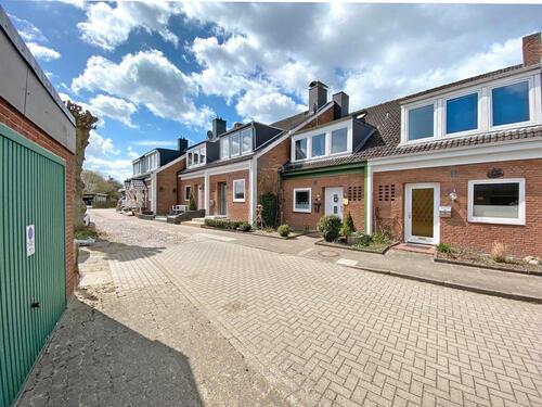 Foto - Wulfsdorf - renoviertes, kleines Reihenhaus mit Garten, Terrasse und Garage in Ostsee Nähe für max. 3 Personen!
