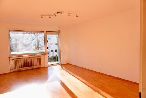 Foto - Neu möblierte und sehr ruhige 2-Zimmer Wohnung in Milbertshofen