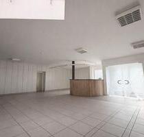 Gewerbefläche in Lügde - 1.000,00&nbsp;EUR Kaltmiete, ca.&nbsp; 400,00&nbsp;m&sup2; in Lügde (PLZ: 32676)