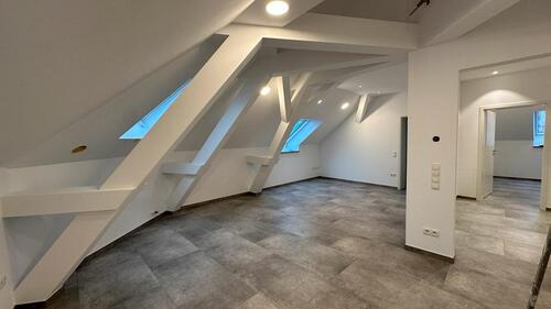 Foto - 3 Zimmer Dachgeschoßwohnung zur Miete in Maikammer
