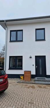 Foto - 3-Raum Wohnung - 1.100,00&nbsp;EUR Kaltmiete, ca.&nbsp; 80,00&nbsp;m&sup2;