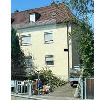 Haus Zu Verkaufen - 600.000,00&nbsp;EUR Kaufpreis, ca.&nbsp; 160,00&nbsp;m&sup2; in Stuttgart (PLZ: 70499) Stuttgart-West