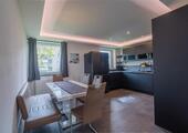 Foto - Kernsanierte 4-Zi.-Wohnung mit TG-Stellplatz