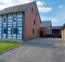 Bauernhaus mit Innenhof - 210.000,00&nbsp;EUR Kaufpreis, ca.&nbsp; 200,00&nbsp;m&sup2; in Mönchengladbach (PLZ: 41238) Süd