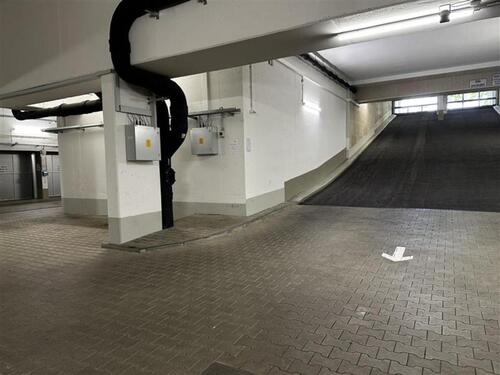 Foto - Harras Underground Parking - 120,00 EUR Miete,
