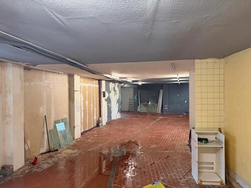 Foto - Lager zu vermieten - 1.300,00&nbsp;EUR Kaltmiete, ca.&nbsp; 180,00&nbsp;m&sup2;