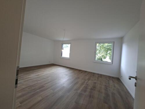 Foto - Großzügige 3-Zimmer-Wohnung (100 m?) im 1.OG - mit Balkon