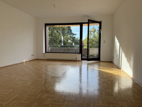 Foto - Wohnung mit Balkon & Stellplatz