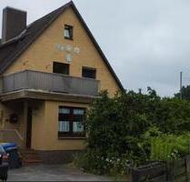 Ein-Zweifamilienhaus großer Garten und zwei Garagen - Uelzen