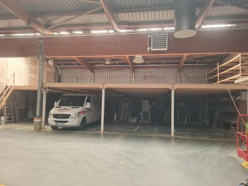 Foto - Überdachte Wohnmobil und Wohnwagen Stellplätze