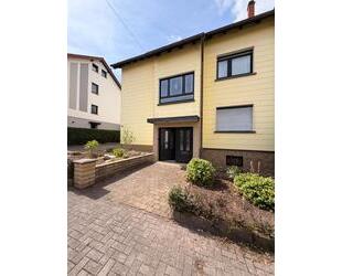 Familienhaus mit großem Garten in 66287 Quierschied