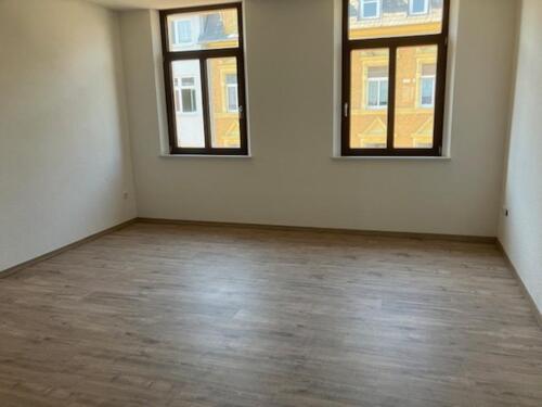 Foto - Toll sanierte 4 Zimmer-Etagen-Wohnung mit Balkon!