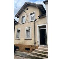 Sanierungsbedürftiges Reihenhaus mit Potential in Lambrecht - Lambrecht (Pfalz)