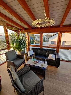 Foto - Neuwertige klimatisierte Wohnung 4-Zimmer Balkon Einbauküche