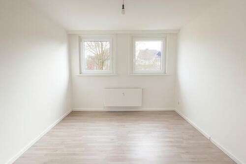 Foto - 2-Zimmer DG Wohnung - 210,00 EUR Kaltmiete, ca.  40,18 m²