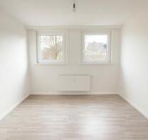 2-Zimmer DG Wohnung - 210,00 EUR Kaltmiete, ca.  40,18 m² in Uslar (PLZ: 37170)
