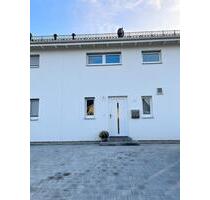 Moderne, helle Doppelhaushälfte in Hunderdorf