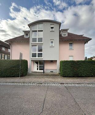 Foto - 3-Zimmer-EG-Wohnung mit Terrasse, Garten & Tiefgarage