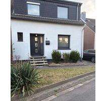 Moderne Doppelhaushälfte - 330.000,00&nbsp;EUR Kaufpreis, ca.&nbsp; 110,00&nbsp;m&sup2; in Kalkar (PLZ: 47546)