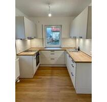 DRILLINGSFELD, Schöne Erdgeschosswohnung in Zweifamilienhaus - Amberg