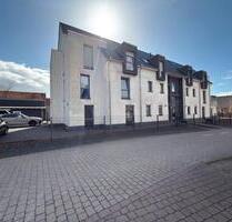 Lichtdurchflutete 4-Zi. Whg. mit Terrasse und Garten im Zentrum - Sassenburg