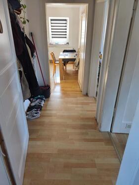 Foto - 3ZKB, DG, ESW dierekt am Bahnhof, Stadtnah, Dusche, Laminat