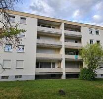 Voll möblierte 3-Zi.-Wohnung mit Balkon in Hallstadt – befristet