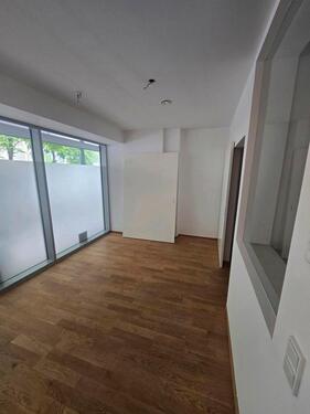 Foto - 2.5 Zimmer Erdgeschoßwohnung zur Miete in München